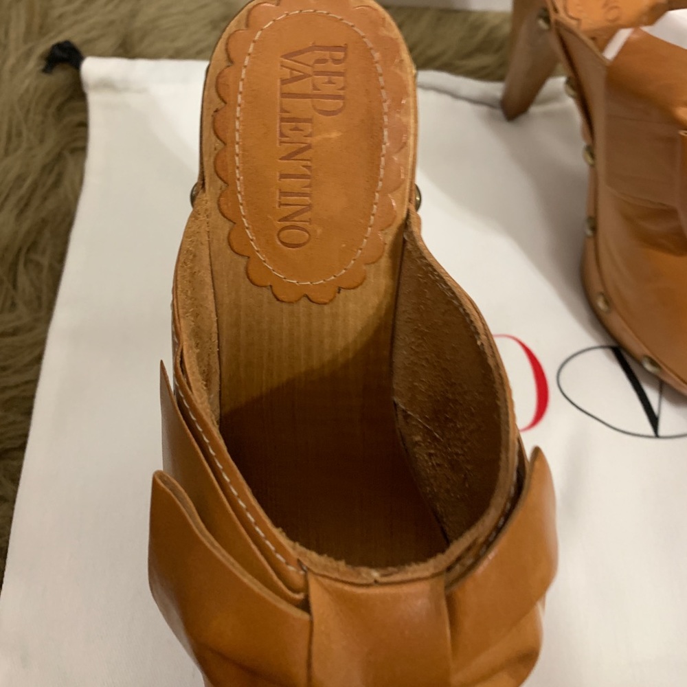 Authentic RED VALENTINO ITALIAN LEATHER STUDS CLOG - Picture 5 of 15